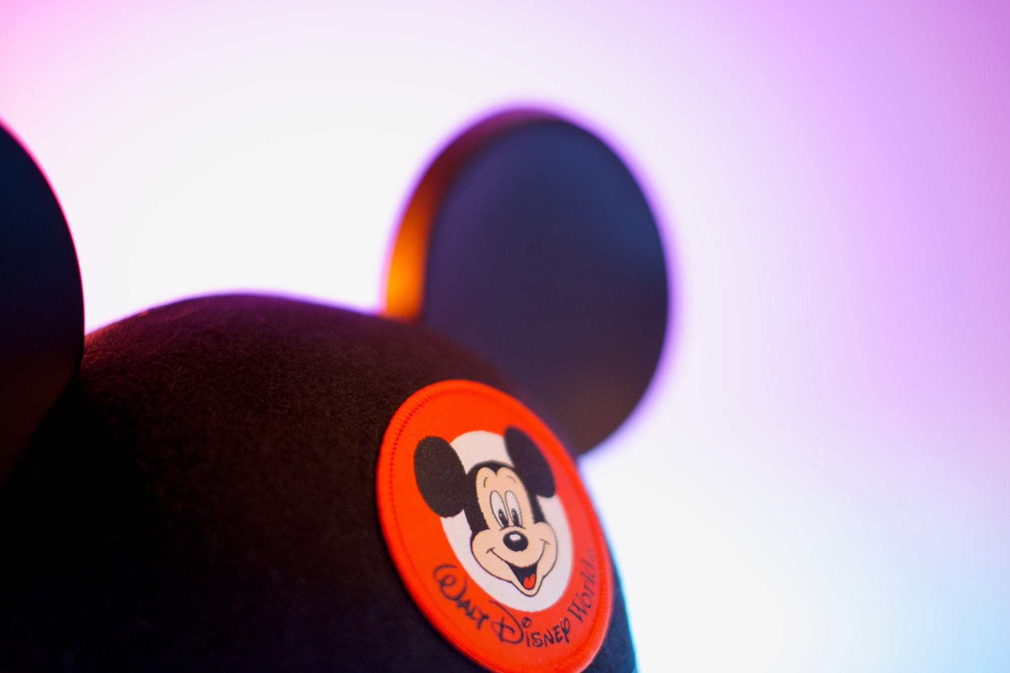 Wonderinterest | Walt Disney vypršali práva na postavičku Mickey Mouse. Aký bude dopad na hodnotu firmy?