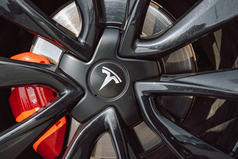 Investago | While Tesla is losing momentum, competitor BYD is excelling