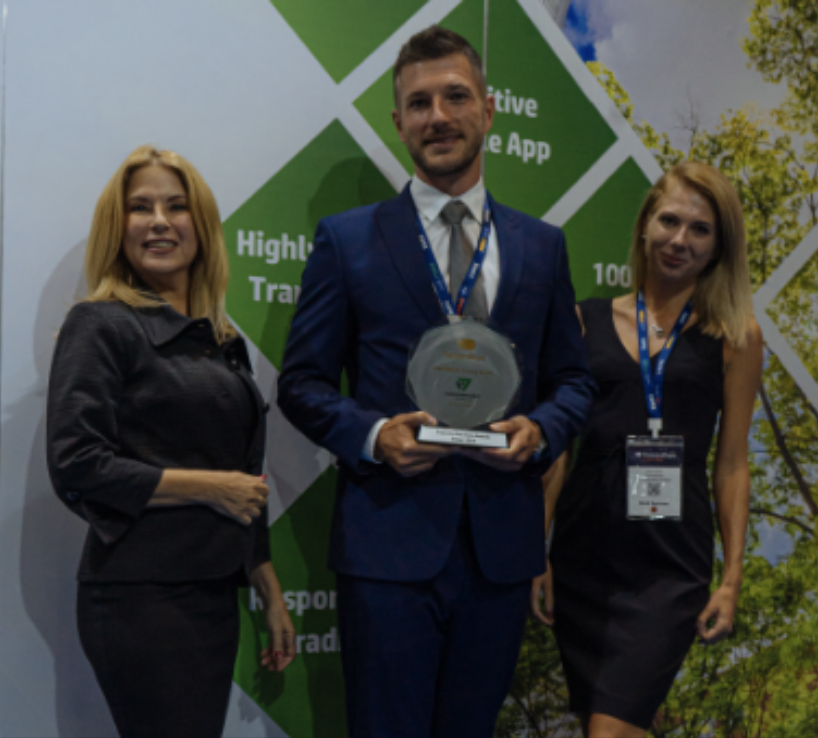 Wonderinterest | Wonderinterest Trading ganó el premio El mejor corredor de comercio móvil en el Forex Expo en Dubái 2022